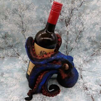 Viinipulloteline "mustekala", kasinmaalattu