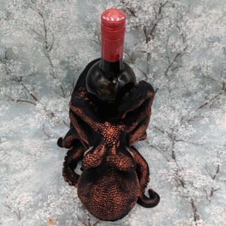 Mustekala, käsinmaalattu