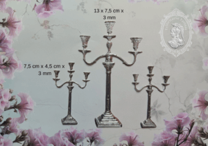 Tuotekuva hopeanvärisistä 3D-tulostetuista kynttelikkö-askartelukuviosta.