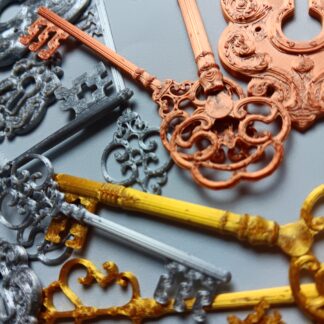 Tuotekuva erivärisistä avaimista ja lukosita, Mirabilian kadonneista aarteista.