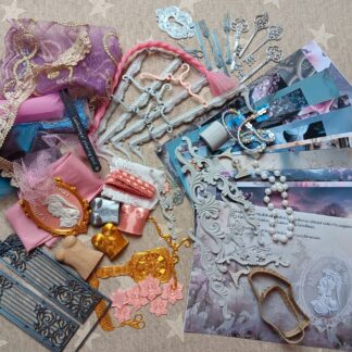 Tuotekuva Mirabilian-vaatekaappi-pakkauksen sisälöstä